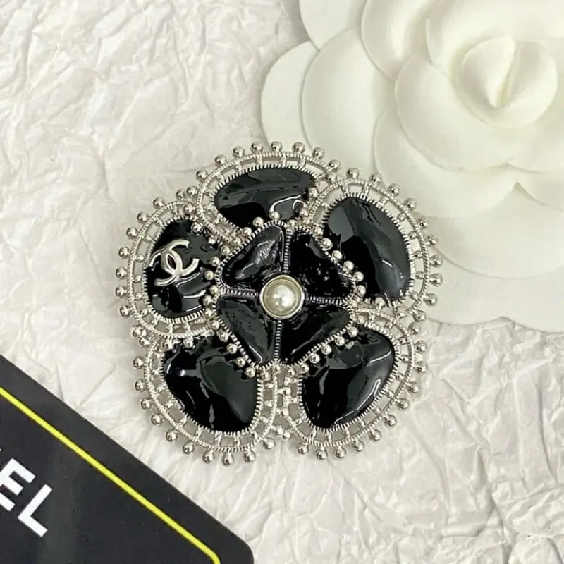 chanel brooches pour femme s_1234b03